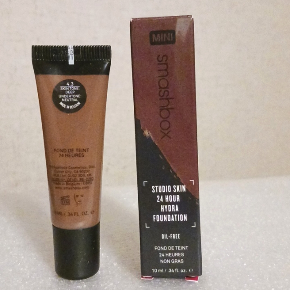 Smashbox studio skin hydrating foundation 4.3